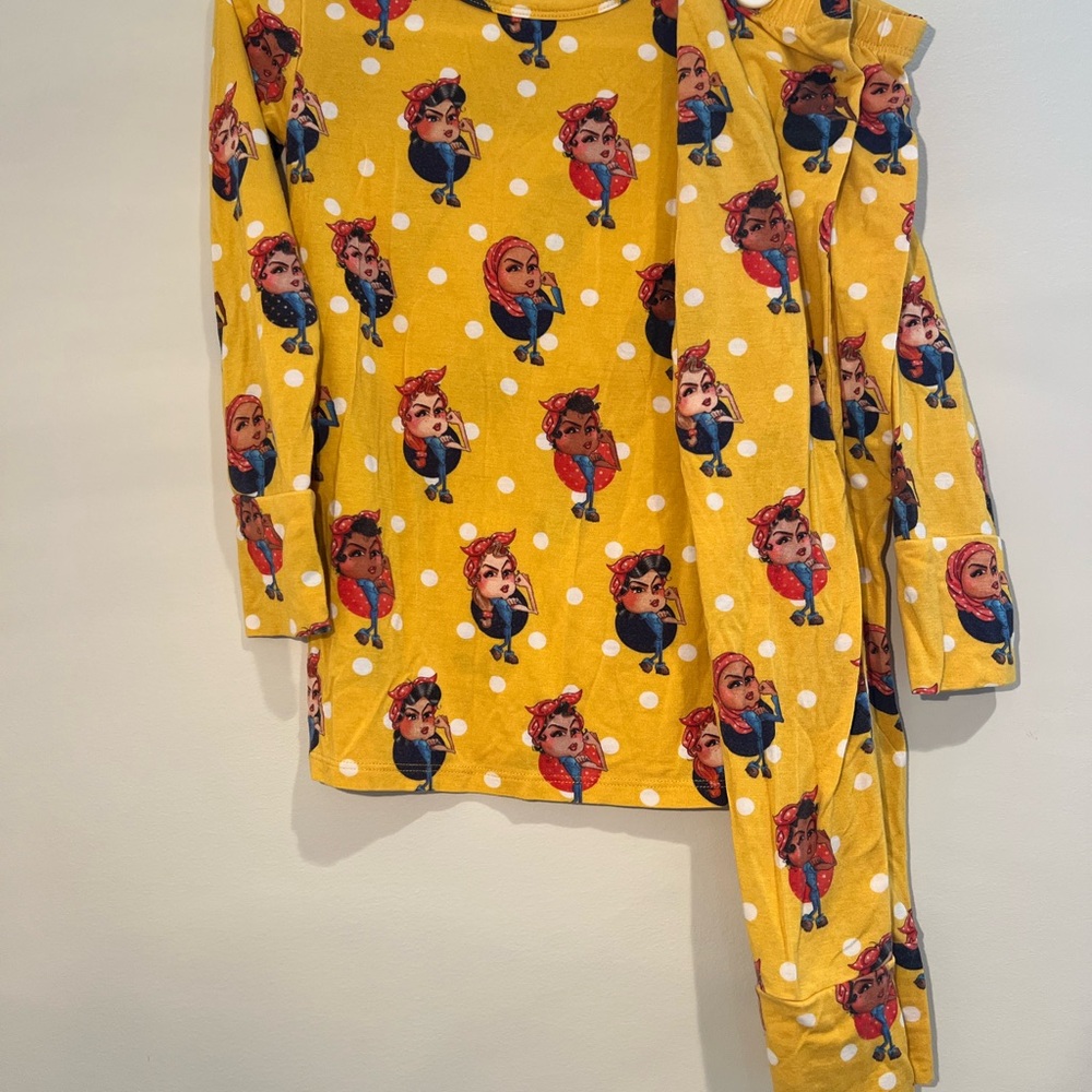 Posh Peanut Rosie The Riveter Women’s Empowerment Two Piece Bamboo Pajama 4T GUC